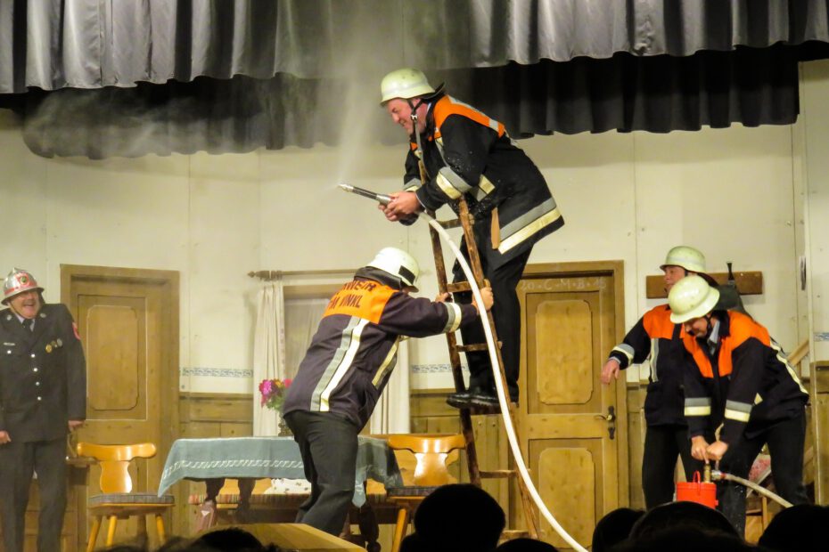 Wenn die Bühne schon brennt